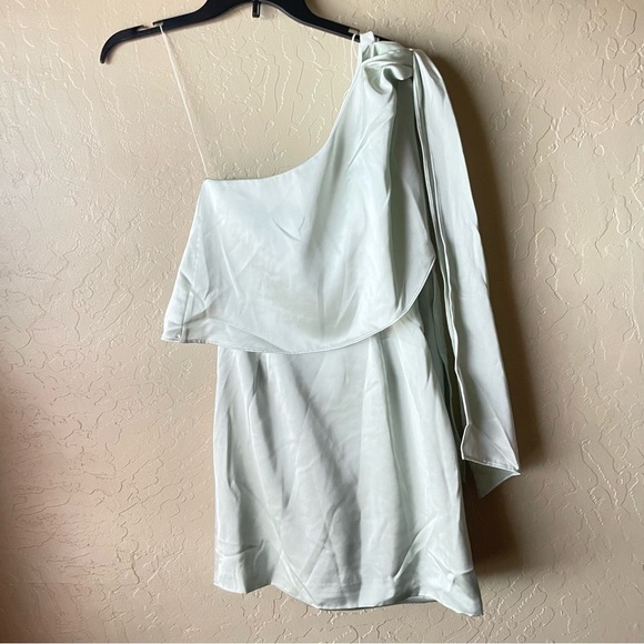 SIGNIFICANT OTHER
Azure One-shoulder Mini Dress In Green-lt - Picture 3 of 7
